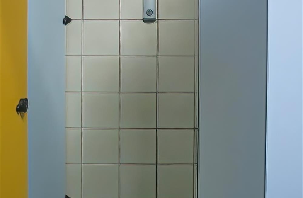 cabine de douche eau chaude
